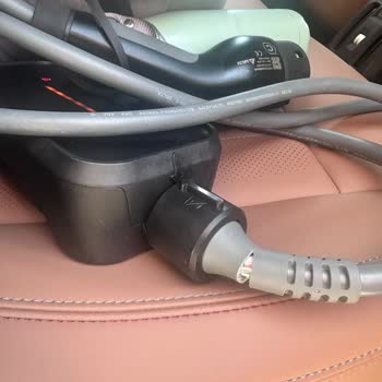 Garanti Kapsamındaki Şarj Adaptörüm Değiştirilmiyor, Sürekli Oyalama!