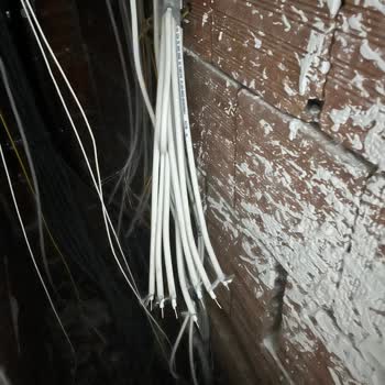 Türk Telekom Çalışanının Hatalı Müdahalesiyle Kablo Kesilmesi Ve Mağduriyet