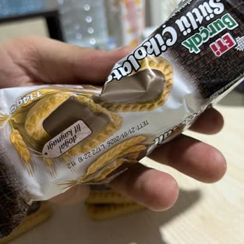 Aldığım Bisküvide Beyaz Noktalar Ve Kabarmalar Var, Ücret İadesi İstiyorum