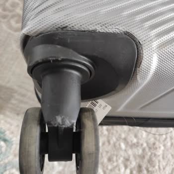 Yeni Alınan Valizin Kısa Sürede Bozulması Ve Para İadesi Talebi