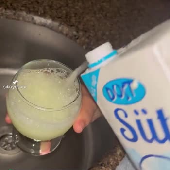 Dost Süt Bozuk Ve Çok Kötü Kokuyor