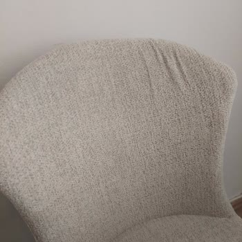 Mahkeme Kararına Rağmen Koltuklar Evimden Alınmıyor, Çözüm Bekliyorum