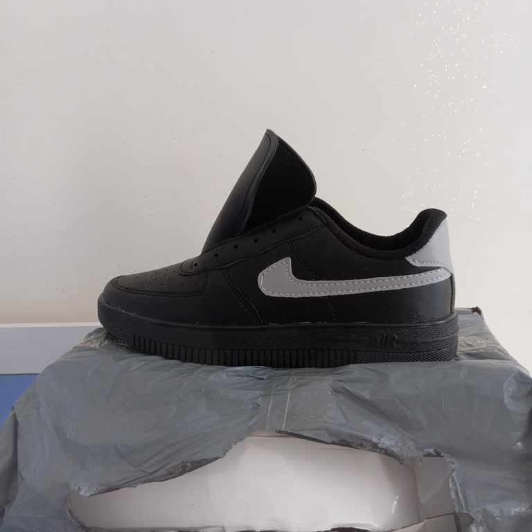 Instagram Üzerinden Satın Aldığım Ayakkabı Sahte Çıktı, İade Ve Para İadesi Yapılmıyor