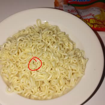 Noodle Ürününde Böcek Çıkması Nedeniyle Değişim Talebi