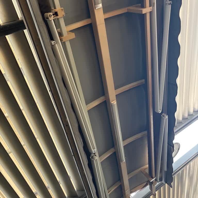 Teras Alanında Telefon Çekmiyor Ve Aşırı Sıcaklık Rahatımızı Bozuyor