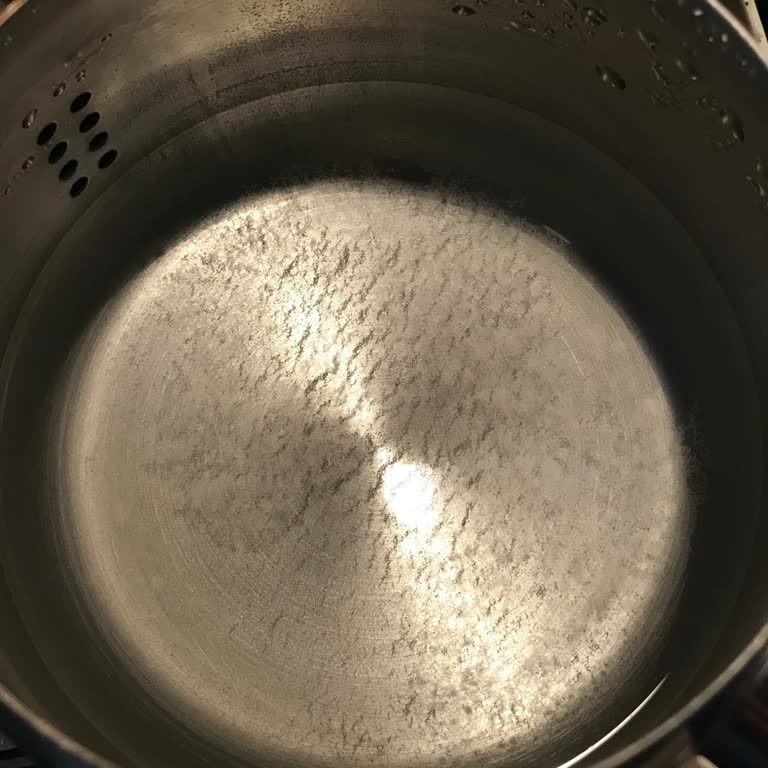 Abant Su'da Kaynatınca Oluşan Tortu Ve Yetersiz Açıklama