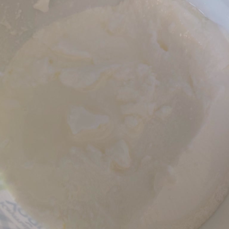 Son Kullanma Tarihi Geçmemiş Yoğurtta Süt Tozu Tadı Ve Şekerli Koku Sorunu