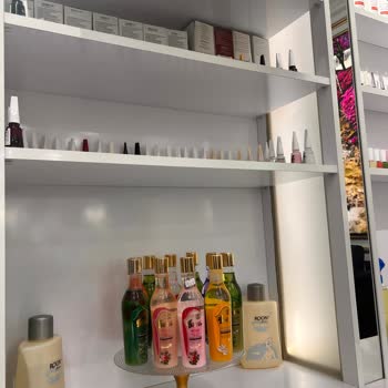 Kaş Alma Ve Saç Kesiminde İlgisizlik Ve Zaman Kaybı