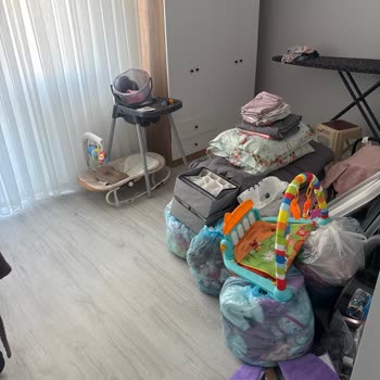 Teslimatı Geciken Mobilyalar Nedeniyle Yaşadığım Mağduriyet Ve İletişimsizlik