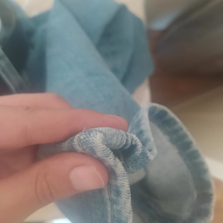 Kısa Sürede Deforme Olan Pantolon Ve Yetersiz Müşteri Deneyimi