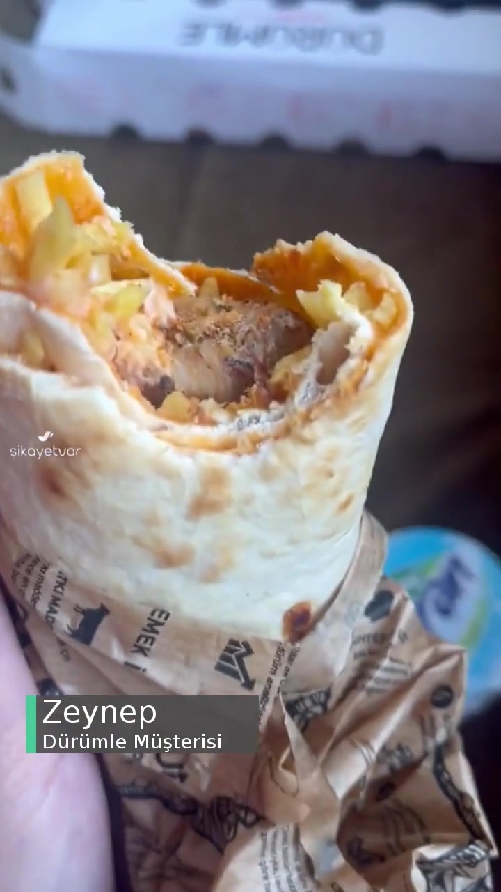 Dürümle Kıl Çıktı Ve Midemi Bozdu videonun kapak resmi