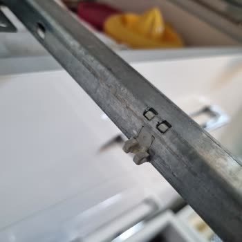 Mutfak Dolabı Çekmece Rayı Plastik Tırnaklarının Kırılması Ve Yedek Parça Talebi