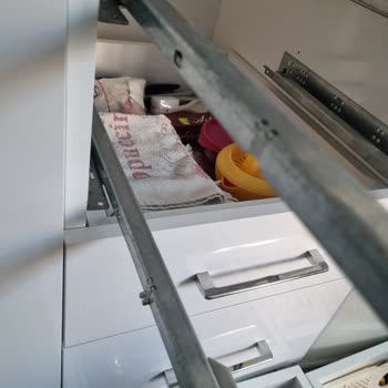 Mutfak Dolabı Çekmece Rayı Plastik Tırnaklarının Kırılması Ve Yedek Parça Talebi