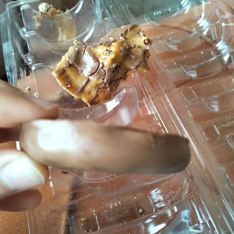 Karamelli Xroll Bisküvi Hayal Kırıklığı: Sert Karamel Ve Kötü Tat