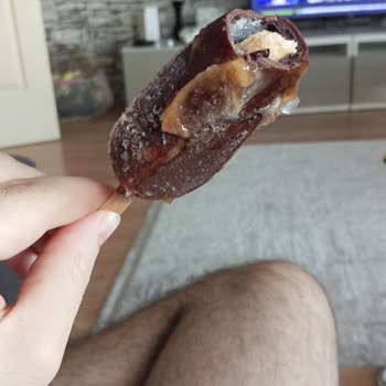 Aldığım Magnum Mini Dondurmalar Bozuk Çıktı, Ürün Değişimi Ve Üretim Süreci İyileştirmesi Talep Ediyorum