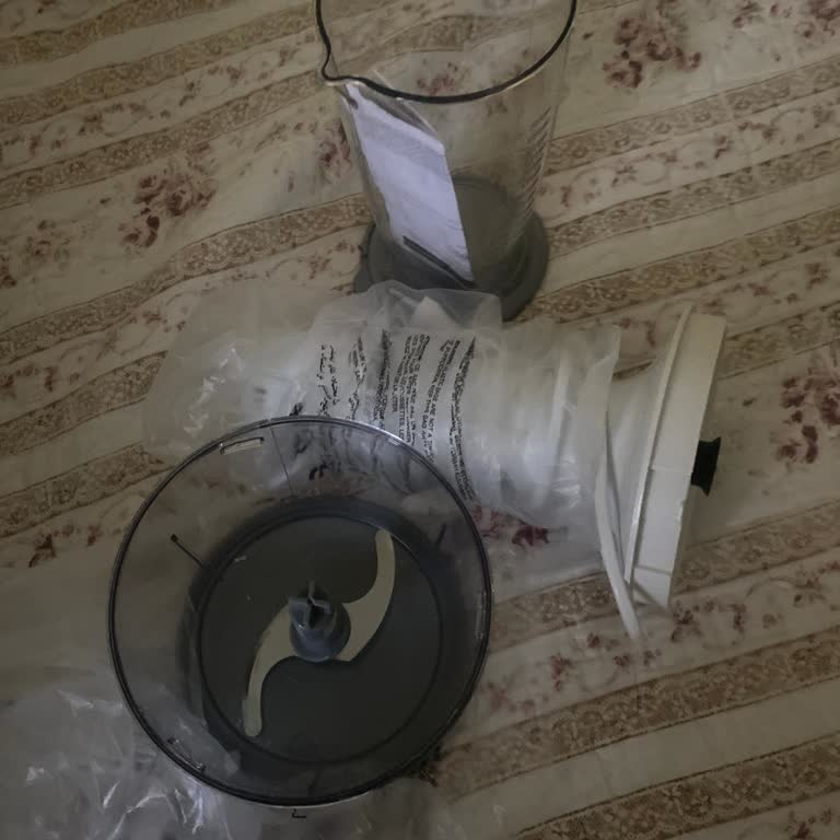 Sinbo Eksik Parçalı Blender Seti Ve İlgisiz Satıcı