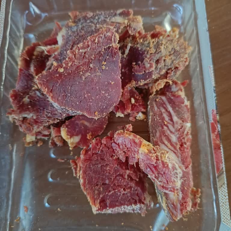 Polonez Pastırmada Kalın Dilim, Sinir Parçaları ve Sağlıksız Görüntü