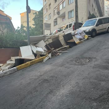 Mahallede Biriken Atıkların Yol Açtığı Tehlikeler Hakkında Şikayet