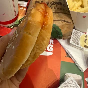 Atlas Park Burger Kingde Kötü Ürün Ve İlgisiz Personel Mağduriyeti