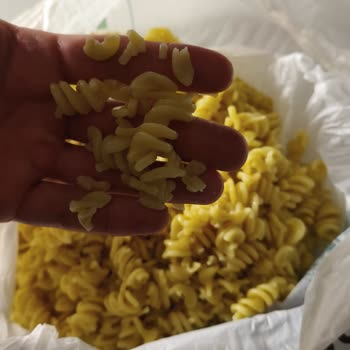 Pastavilla Bronz Makarna: Dağılan Formu Ve Kötü Deneyimiyle Hayal Kırıklığı