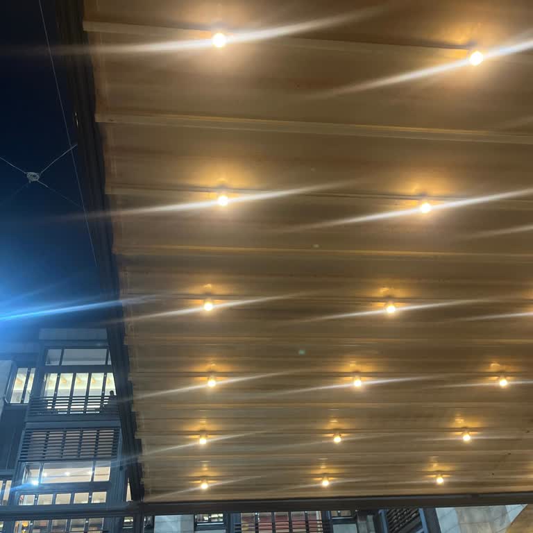 Forum İstanbul Starbucks'ta 2 Haftadır Tente Arızası Rahatımı Bozuyor