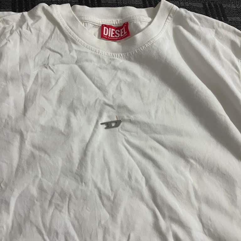 Aldığım Tişörtün Logosu Düştü Mağaza Sorumluluk Almadı