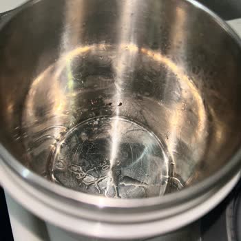 Yemek Termosunda Kurtlanma Sorunu Hijyen Ve Sağlık Endişesi Yarattı