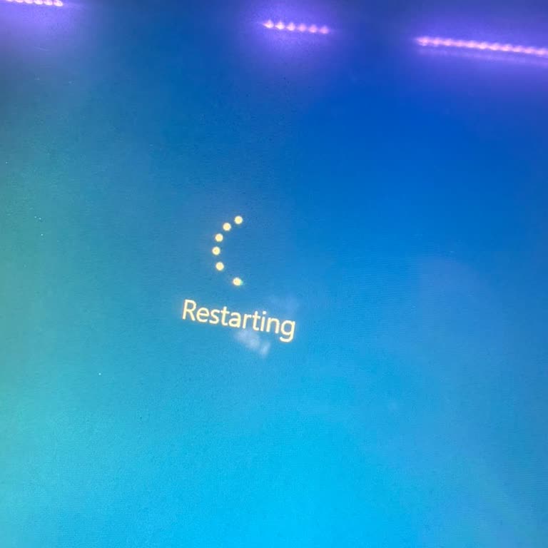 ATMde Sıkışan 4000 TL Param İçin Belirsiz Bekleyiş