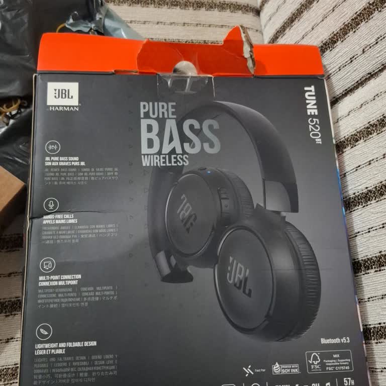 Yıpranmış Kutuda Gönderilen 'Yeni' Kulaklık Mağduriyeti