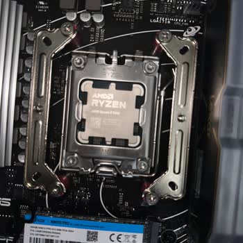 Sıfır Diye Aldığım İşlemcide Kullanılmış İzleri Ve Lekeler Çıktı