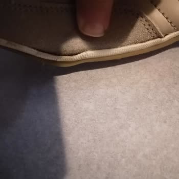 Kısa Sürede Yıpranan Ayakkabı İçin FLO Ve Slazenger Arasında Mağduriyet Yaşadım