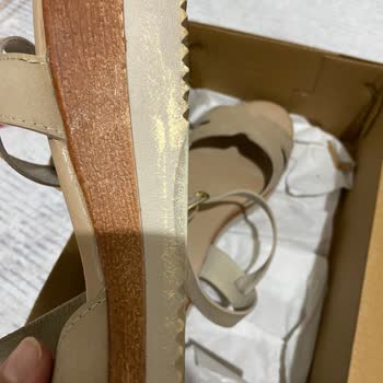 Kısa Sürede Deforme Olan Sandalet İçin İade Veya Değişim Talebi