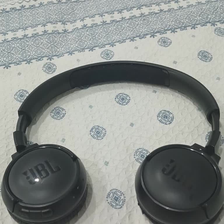 JBL 570 BT Kulaklıkta Aniden Ortaya Çıkan Bağlantı Sorunu Ve Çözüm Talebi