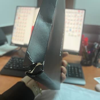 Tommy Hilfiger Siparişim Hediyelik Olarak Uygun Olmayan Kutu Ve Etiketle Gönderildi, Müşteri Hizmeti Çözüm Sunmadı