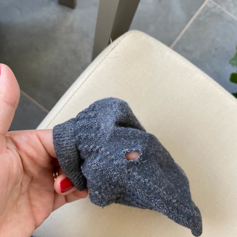 Defolu Çorap Satışı Ve Çözüm Sunulmaması Nedeniyle Mağduriyet