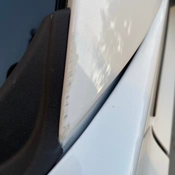 Sıfır Araçta Değişmiş Cam Ve Kusurlar: Mağduriyetimin Giderilmesini İstiyorum