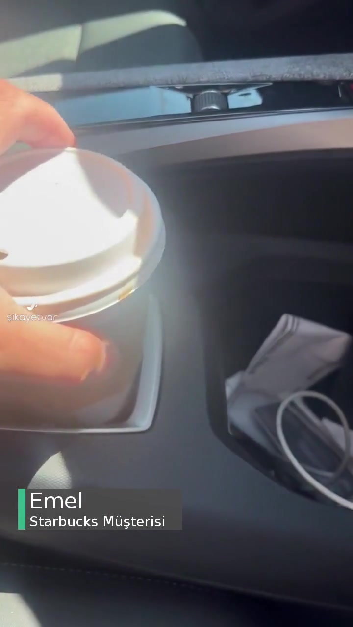 Starbucks Defolu Bardakları Yüzünden Sıcak Kahve Arabama Hasar Verdi! videonun kapak resmi
