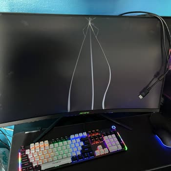 Monster Notebook Kırık Gelen Monitör İçin Hızlı Değişim Talebi