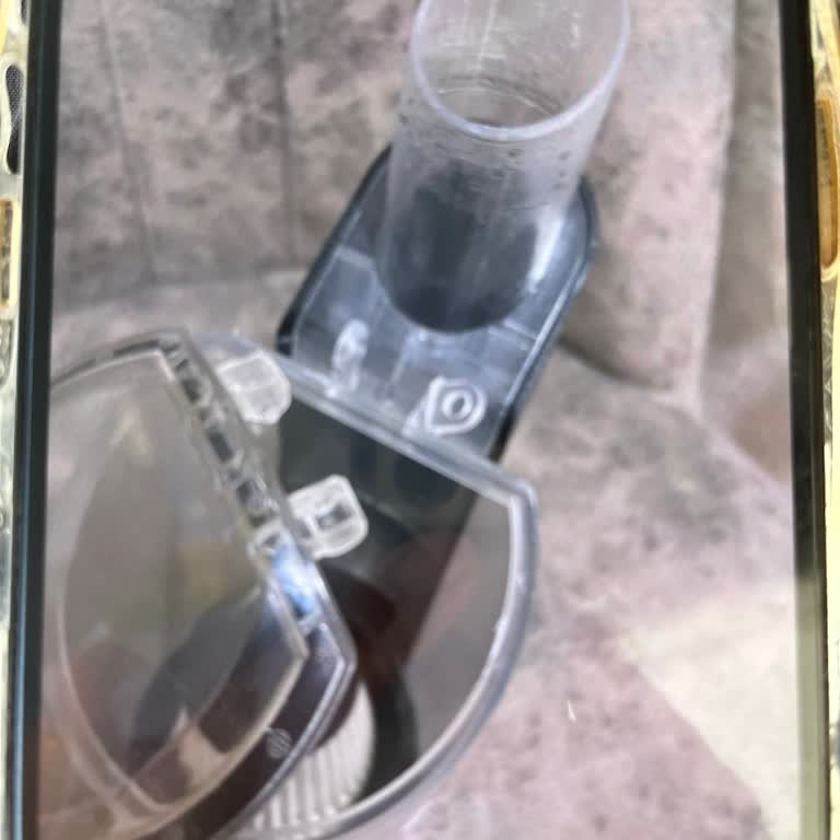 Kısa Sürede Kırılan Toz Haznesi Garanti Kapsamında Değerlendirilmedi, Yüksek Yedek Parça Ücreti Talep Edildi