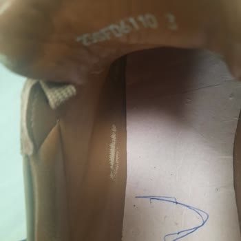 Derimod Ayakkabıda Kısa Sürede Yıpranma Ve Mağazanın İlgisizliği