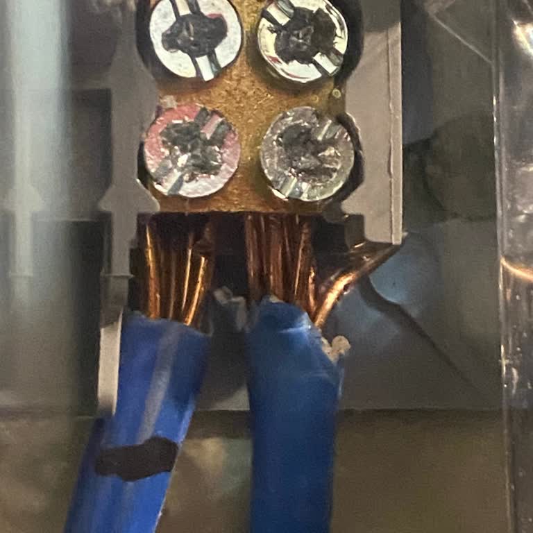 Sayaç Değişimi Sonrası Elektrik Kesintisiyle Kombim Arızalandı Mağduriyetim Arttı