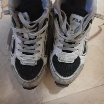 FILA Sneakers From Deichmann Fell Apart in 20 Days and Denied Warranty