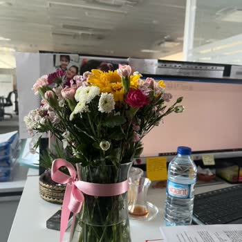 Sipariş Edilen Çiçek Ve Vazonun Görseldekinden Farklı Gönderilmesi Ve Yetersiz Çözüm