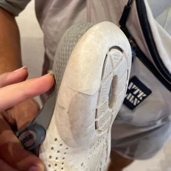 Garanti Süresi Devam Eden Terliğin Tabanı Yırtıldı, Değişim Talebim Reddedildi