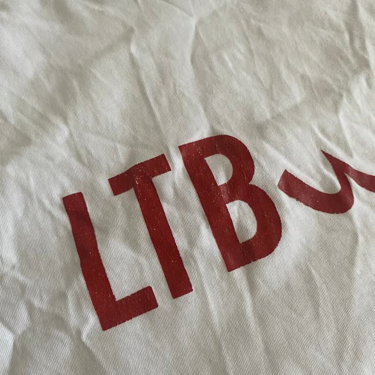 1 Ayda Deforme Olan Tişört İçin Değişim Talebim Var