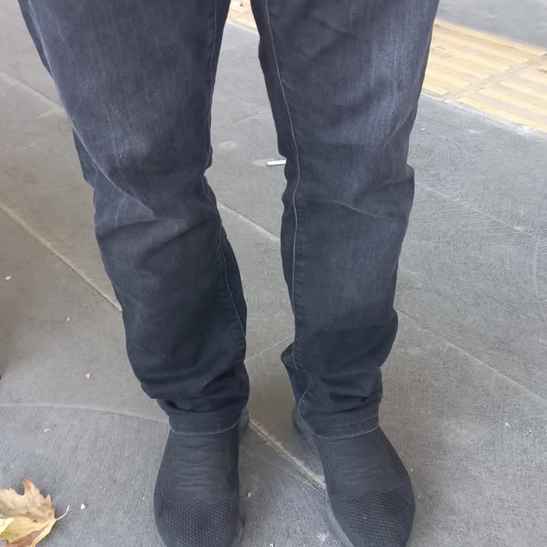 Mavi Premium Kot Pantolonda Erken Renk Solması Ve Çizik Sorunu