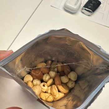 Carrefour Marka Kuruyemişten Kurt Çıkması Hijyen Konusunda Hayal Kırıklığı Yarattı