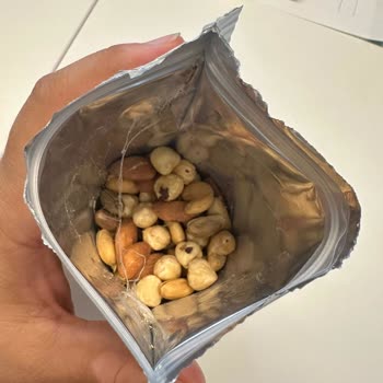 Carrefour Marka Kuruyemişten Kurt Çıkması Hijyen Konusunda Hayal Kırıklığı Yarattı