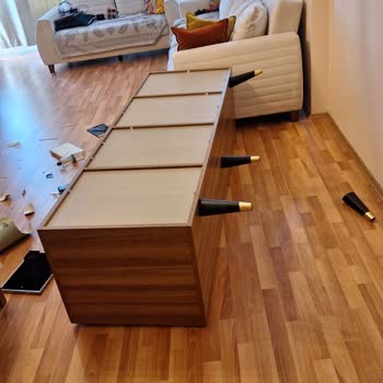 Vitrin Ve Yatakta Üretim Hatası Sonrası Yedek Parça Ve Tamir Hizmeti Sağlanmıyor