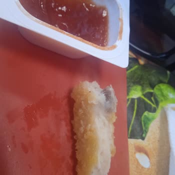 Tavuk Burgerde Yabancı Madde Çıkması Ve Mağduriyet